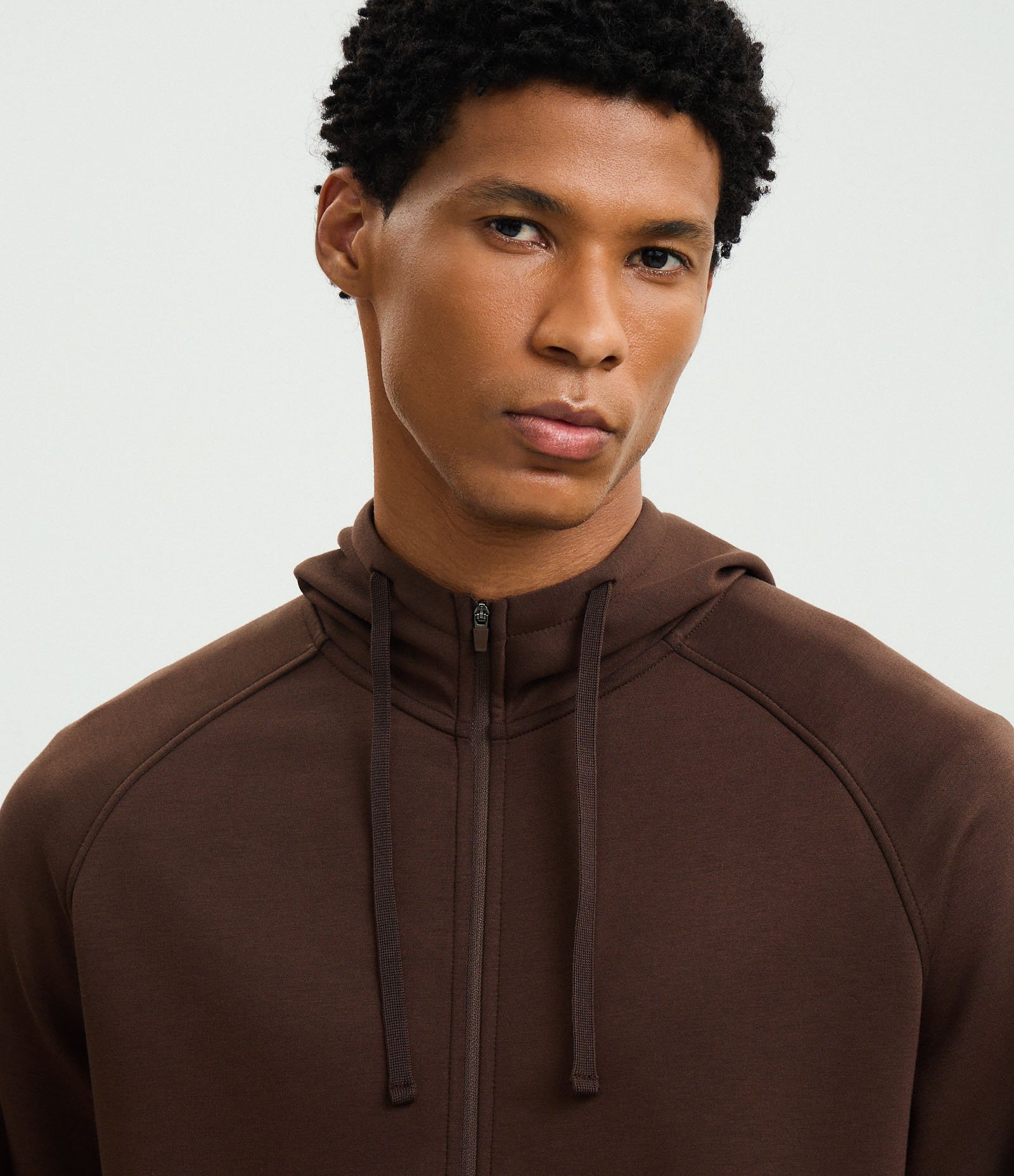 Casaco Tech Fleece Esportivo com Capuz e Zíper Marrom 4