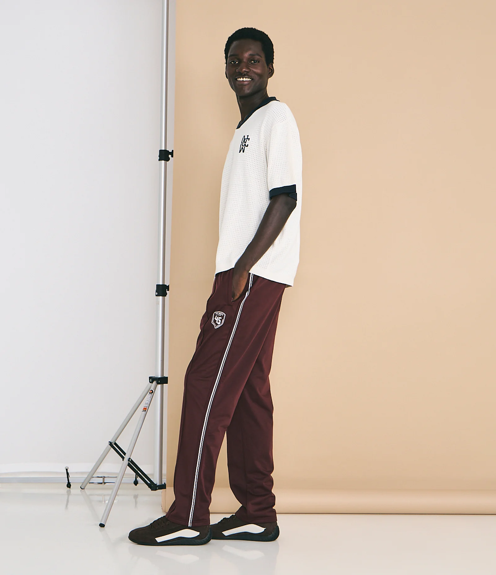 Calça Esportiva em Helanca com Listras Laterais Bordô 1