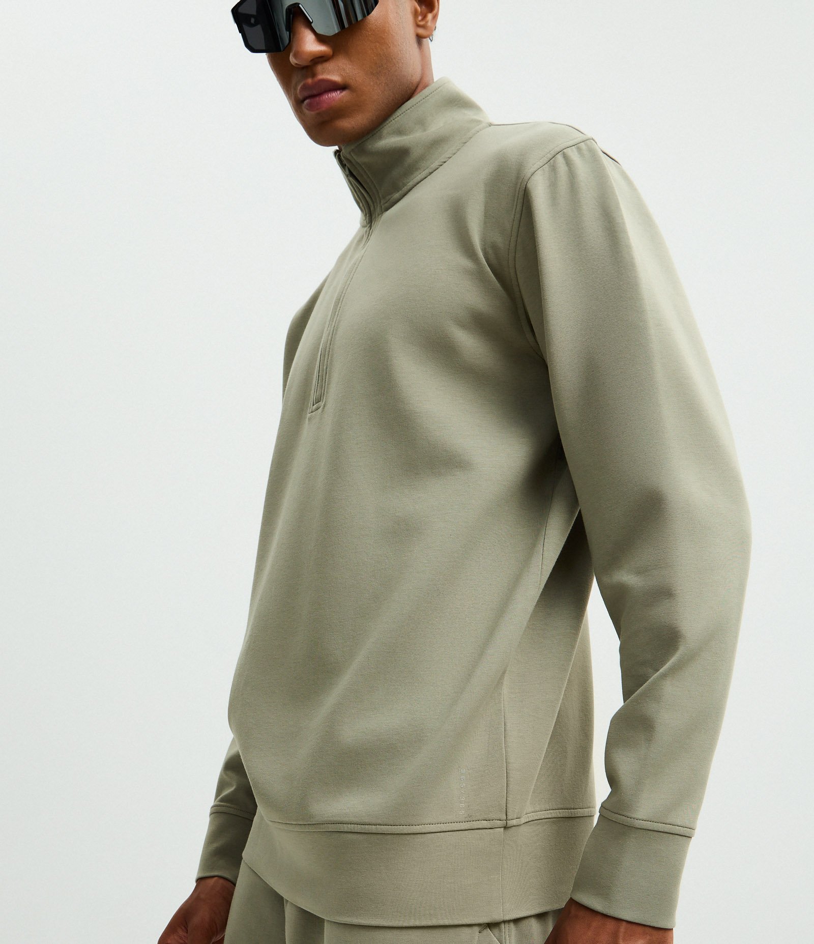 Blusão em Microfibra Liso com Zíper Verde 3