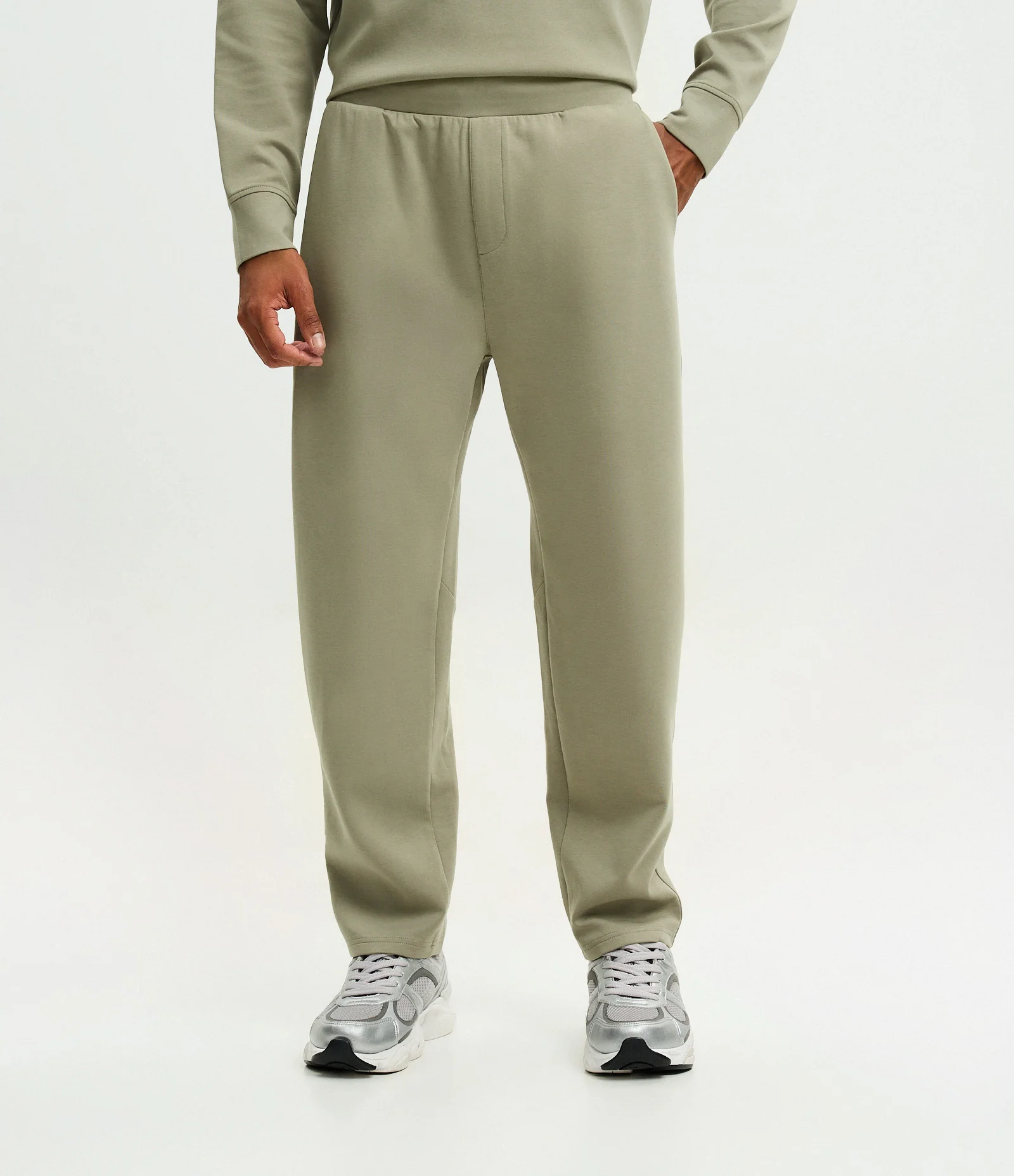 Calça Reta Esportiva em Moletom Tecnológico Verde 2