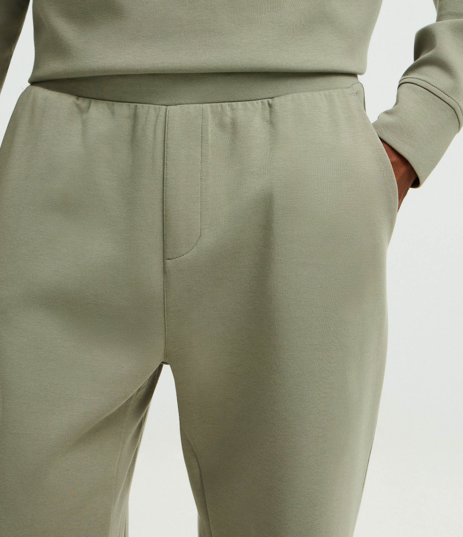 Calça Reta Esportiva em Moletom Tecnológico Verde 3