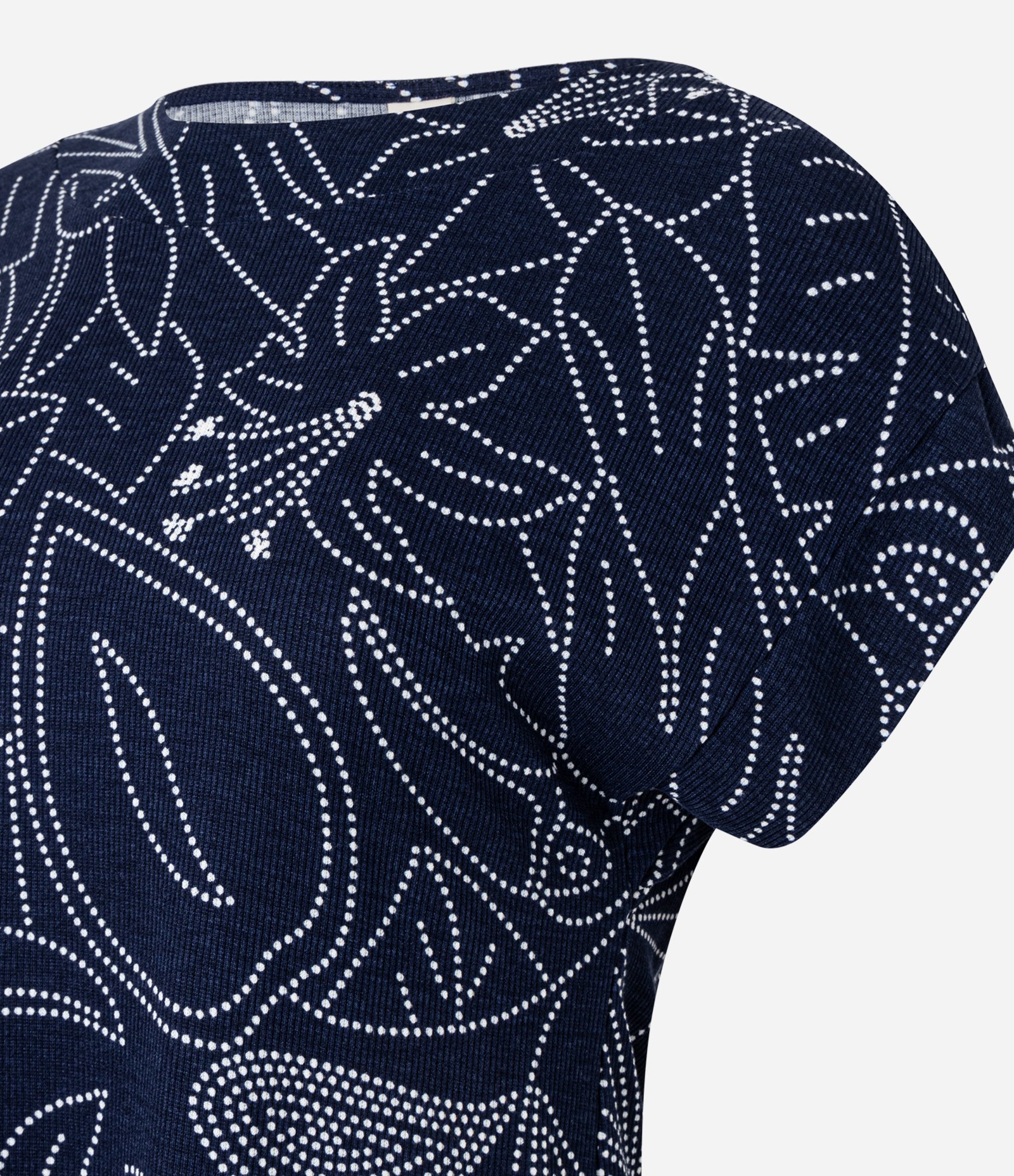 Blusa Canelada em Ribana com Estampa Floral e Folhagem Azul Marinho 6