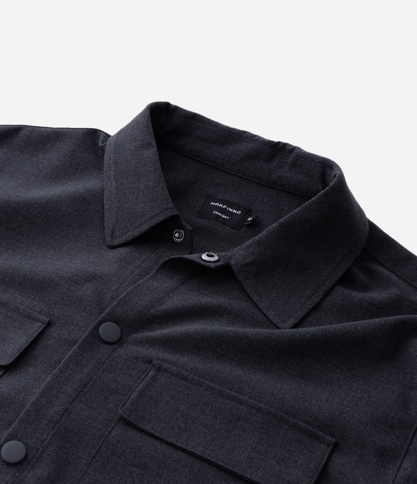 Camisa Comfort em Poliviscose com Bolsos Frontais Preto 9