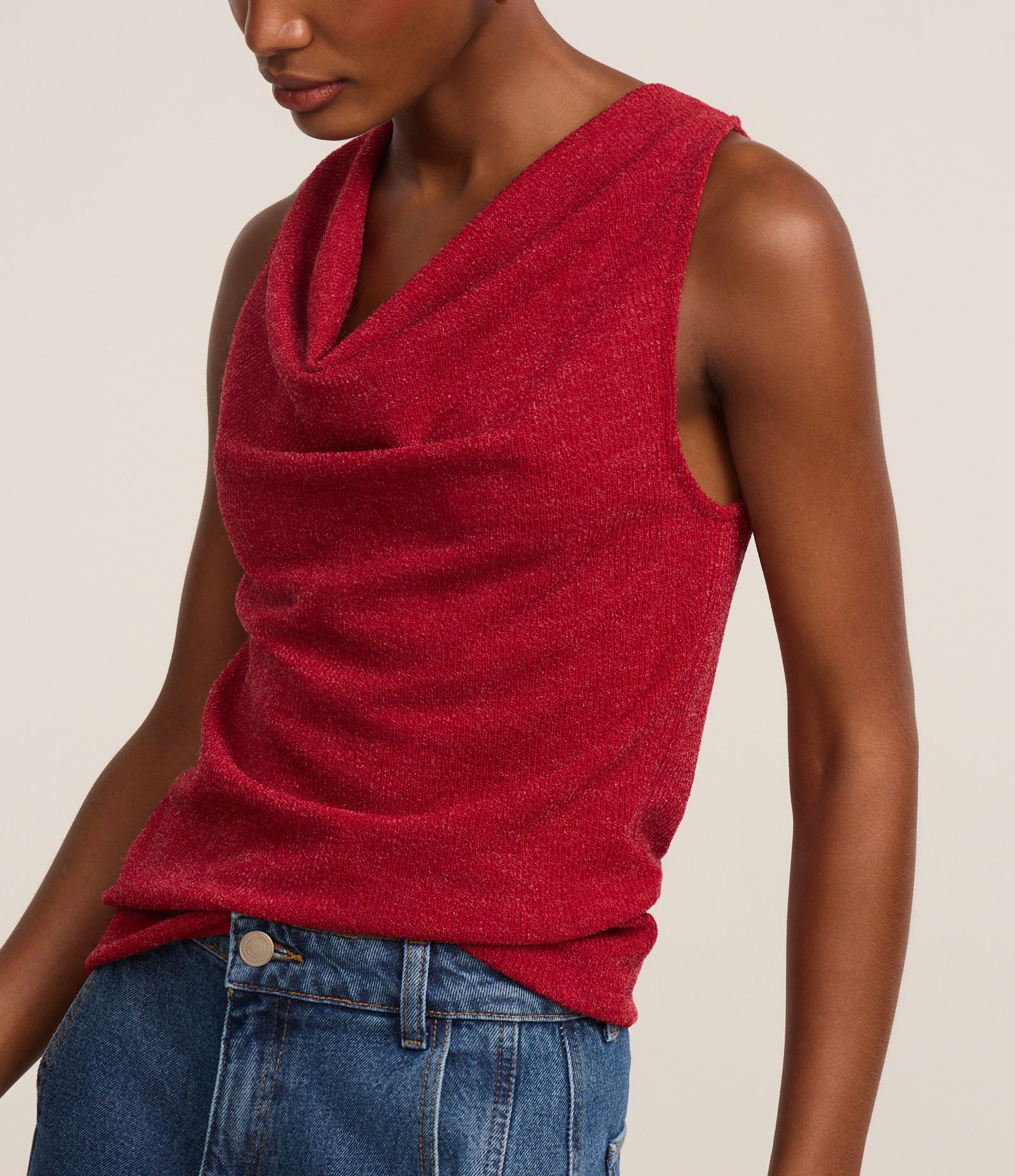 Blusa em Tricô com Decote Degagê Vermelho 3