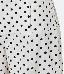 Short Alfaiataria Cós com Pala Larga e Estampa Poá