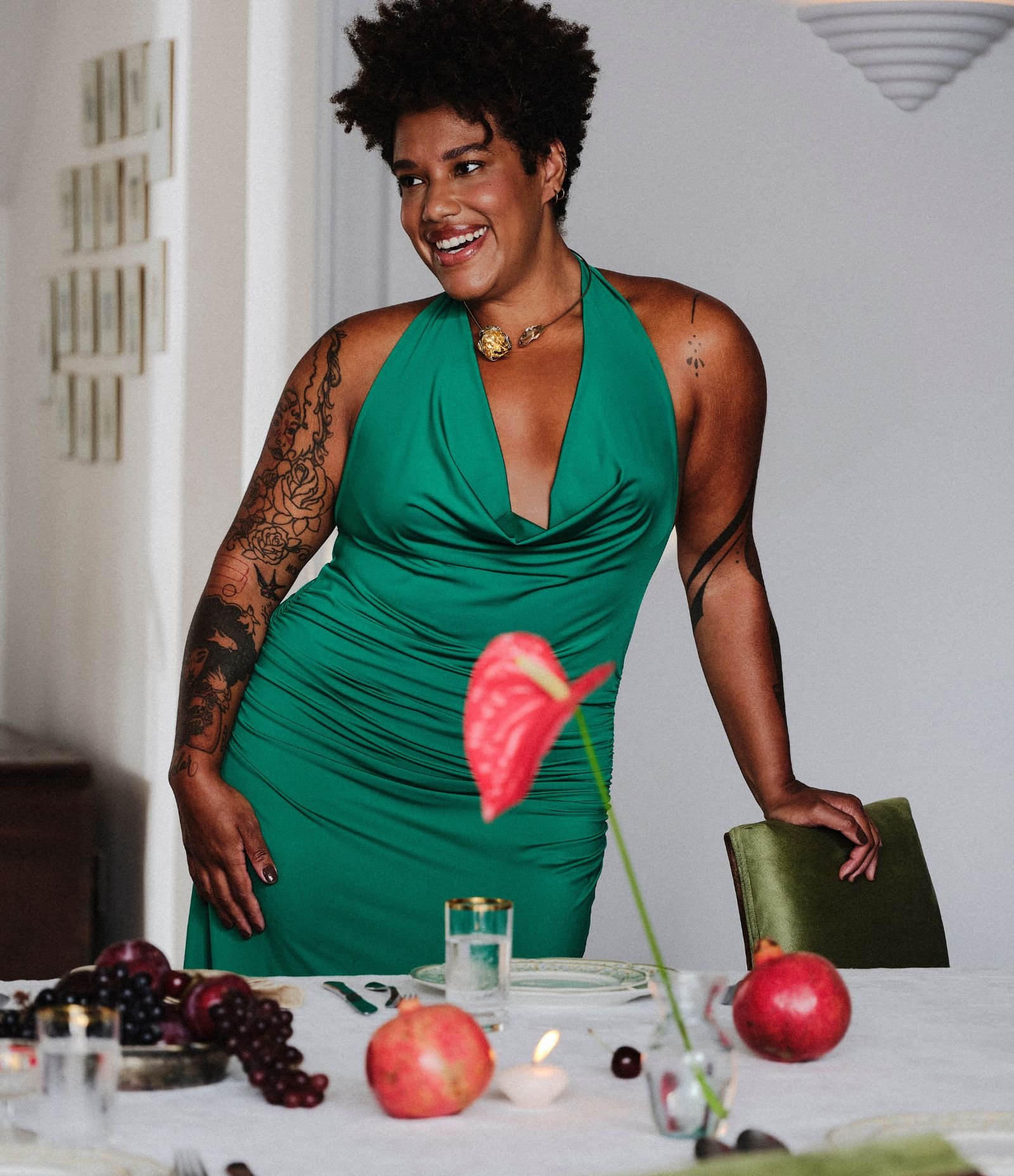 Vestido Frente Única Longo em Microfibra com Decote Degagê Verde 1