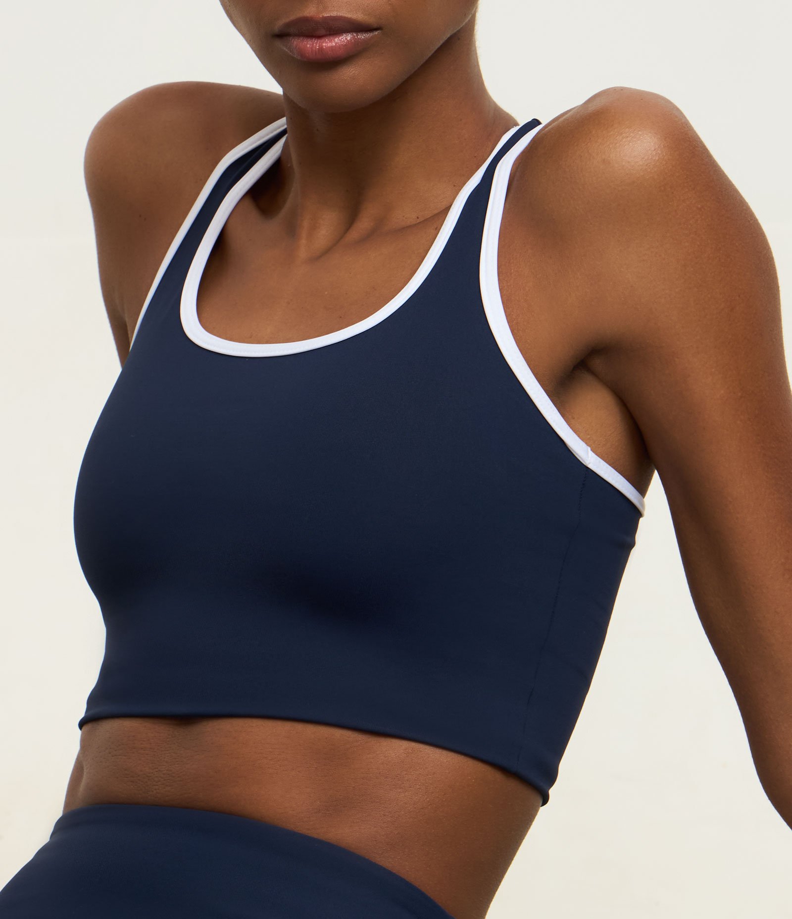 Top Esportivo Nadador sem Bojo em Microfibra com Frisos Contrastantes Azul Marinho 3