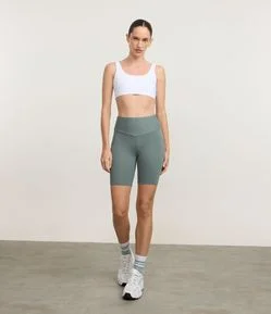 Bermuda Esportiva em Poliamida com Cós Largo