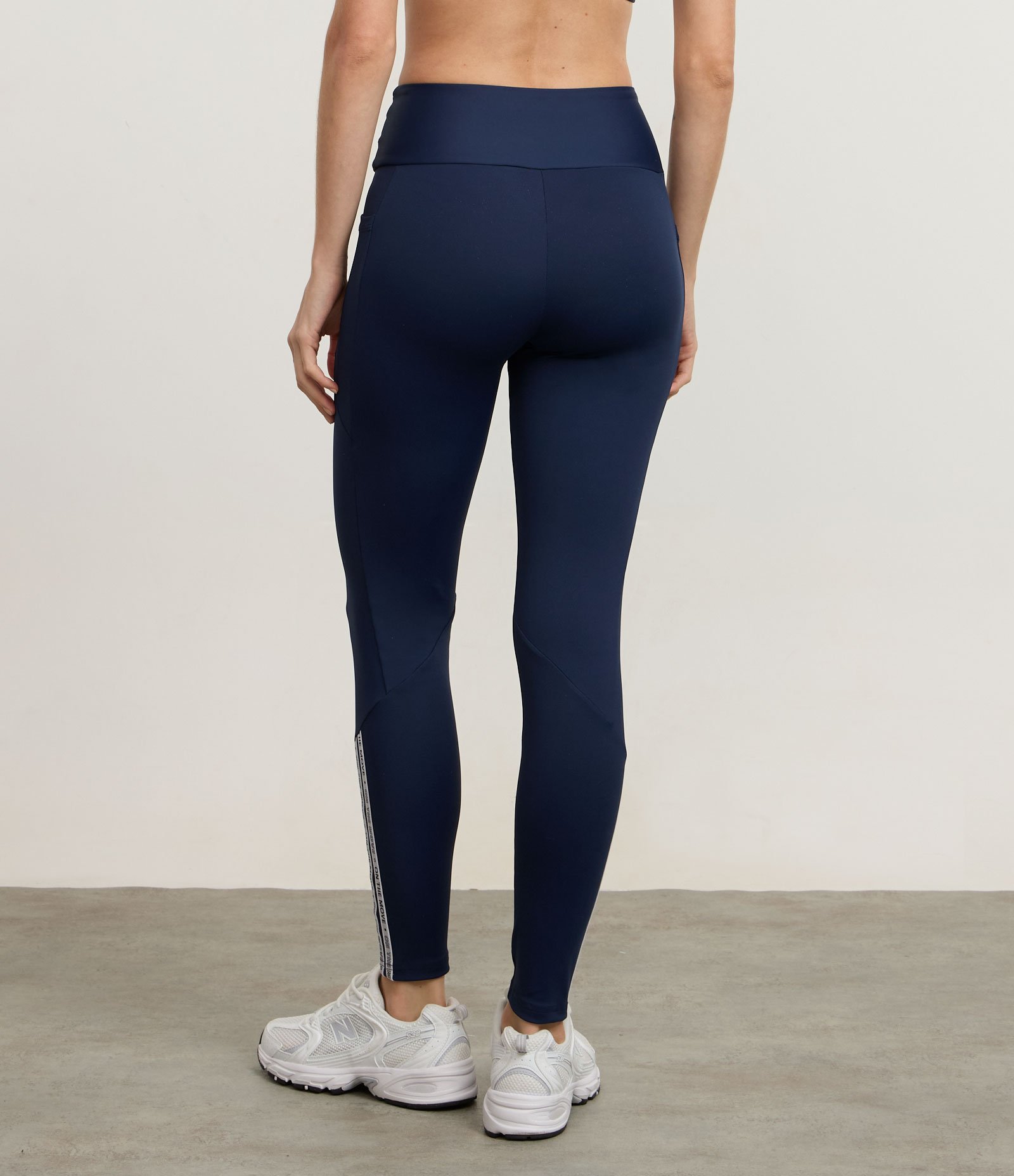 Calca Legging Esportiva em Microfibra com Bolsos Azul 4