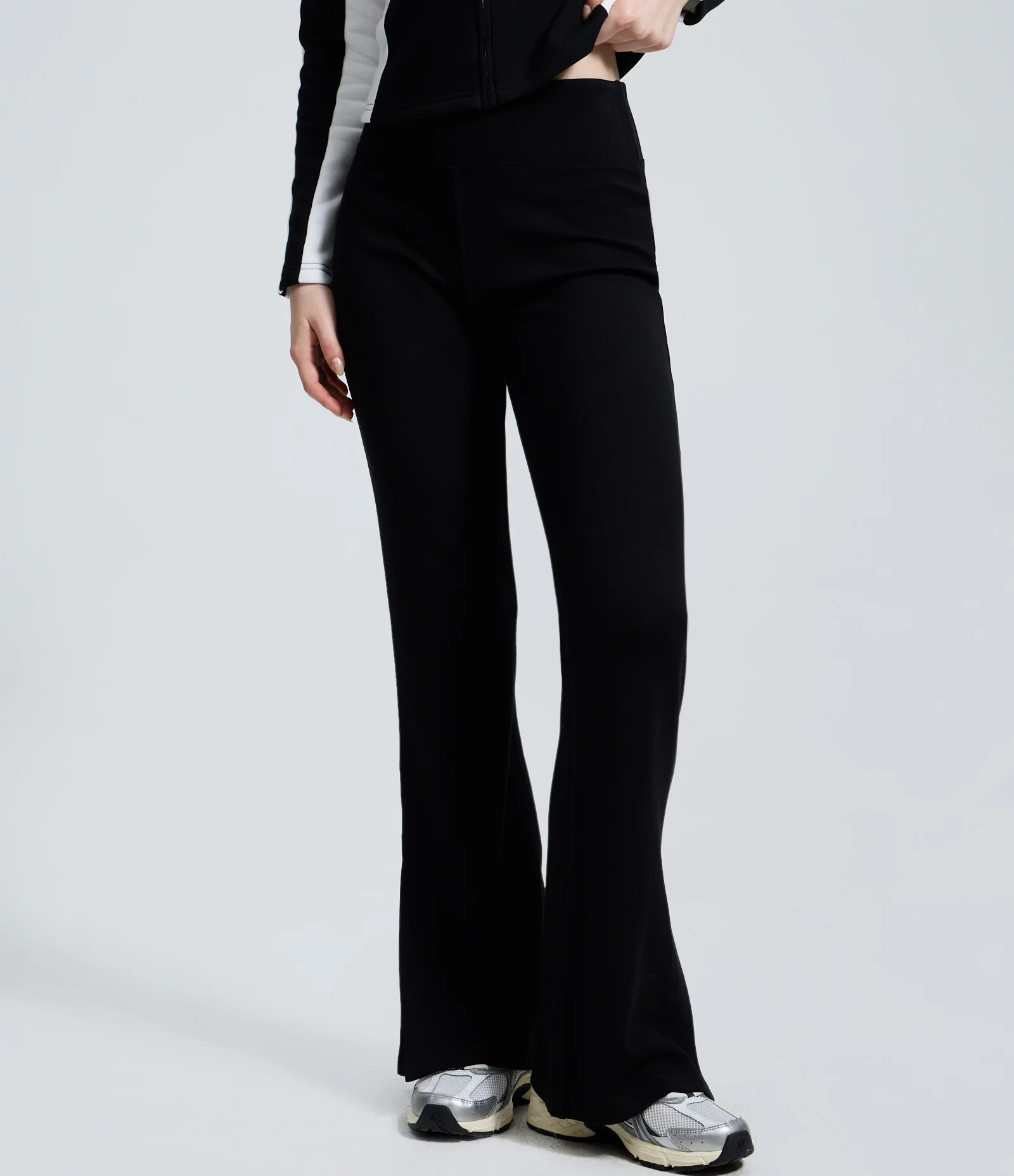 Calça Flare em Microfibra Mescla Preto 2