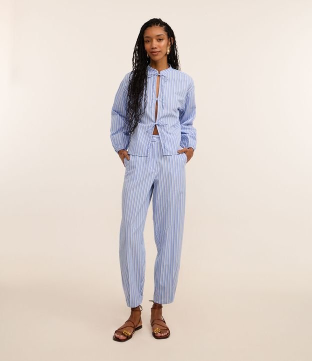 Calça Balloon Cropped com Cintura Alta e Listras