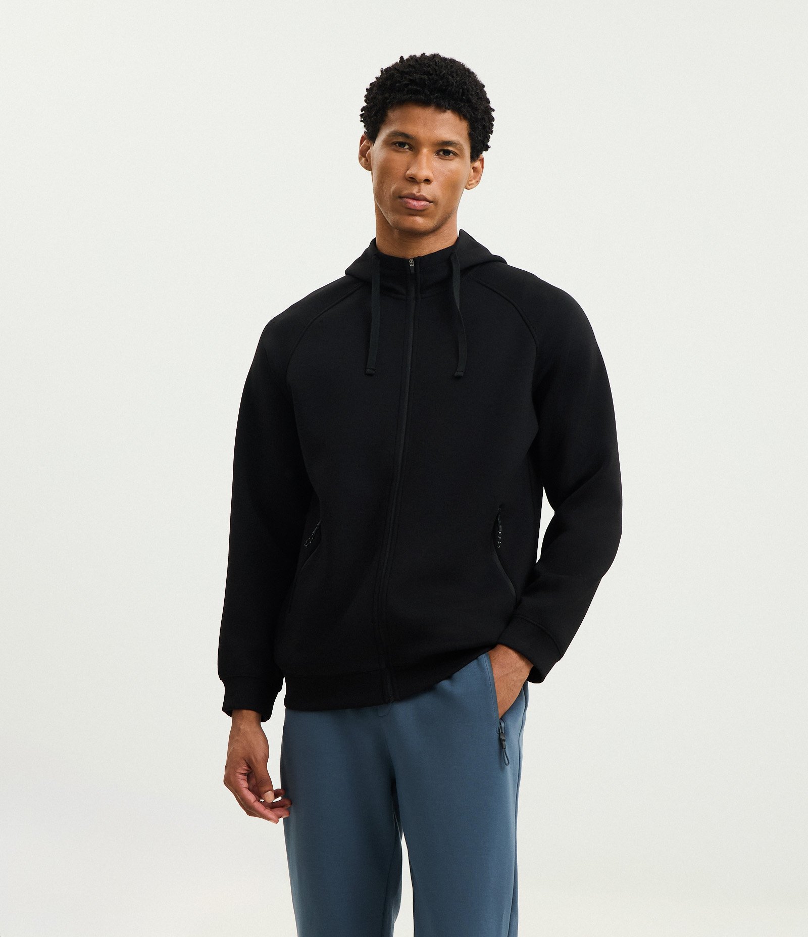 Calça Jogger Esportiva em Moletom Tecnológico Azul Profundo 4