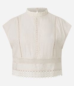 Blusa em Viscose com Gola Padre e Renda na Barra