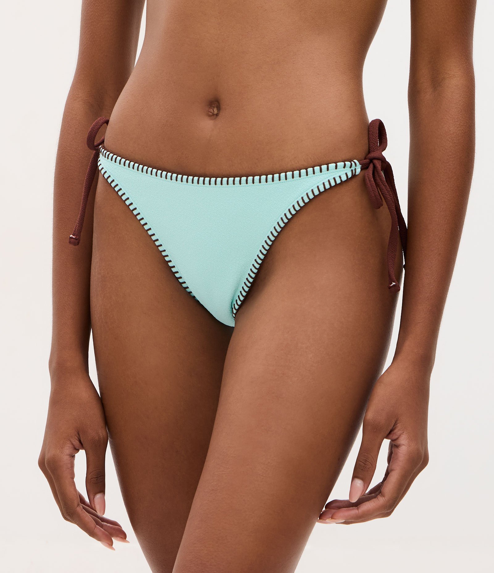 Biquíni Calcinha Lacinho em Microfibra com Textura e Pesponto Contrastante Azul 2