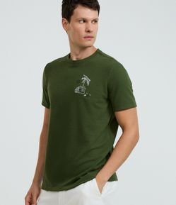 Camiseta Regular em algodão Texturizado com Estampa Tropical