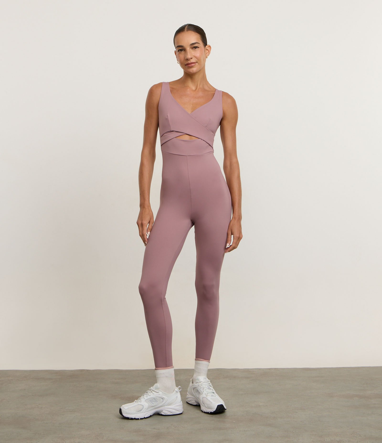 Macacão Esportivo em Microfibra com Frente Transpassada Roxo 1