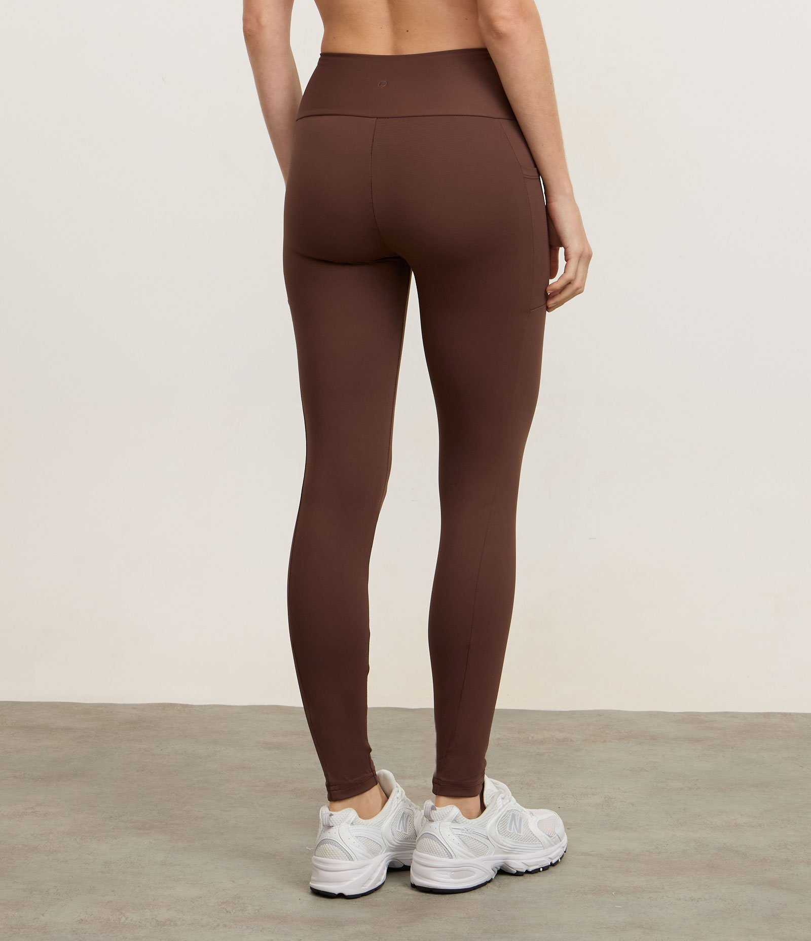 Calça Legging Esportiva com Bolsos Laterais Marrom Escuro 4