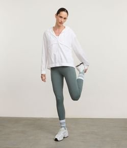 Calça Legging Esportiva com Bolsos Laterais