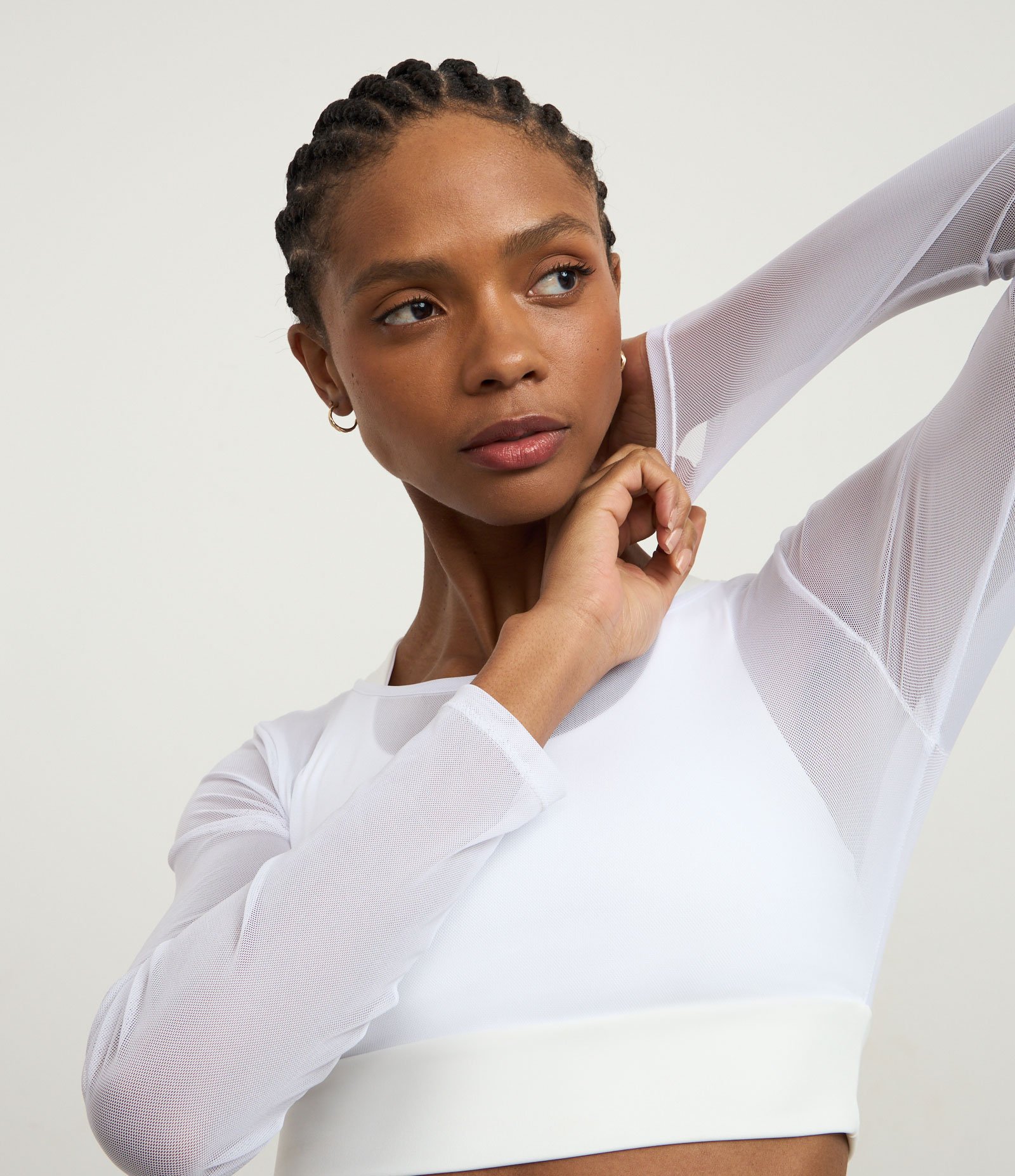 Top Feminino Esportivo com Bojo em Microfibra e Sobreposição em Tule Branco 2