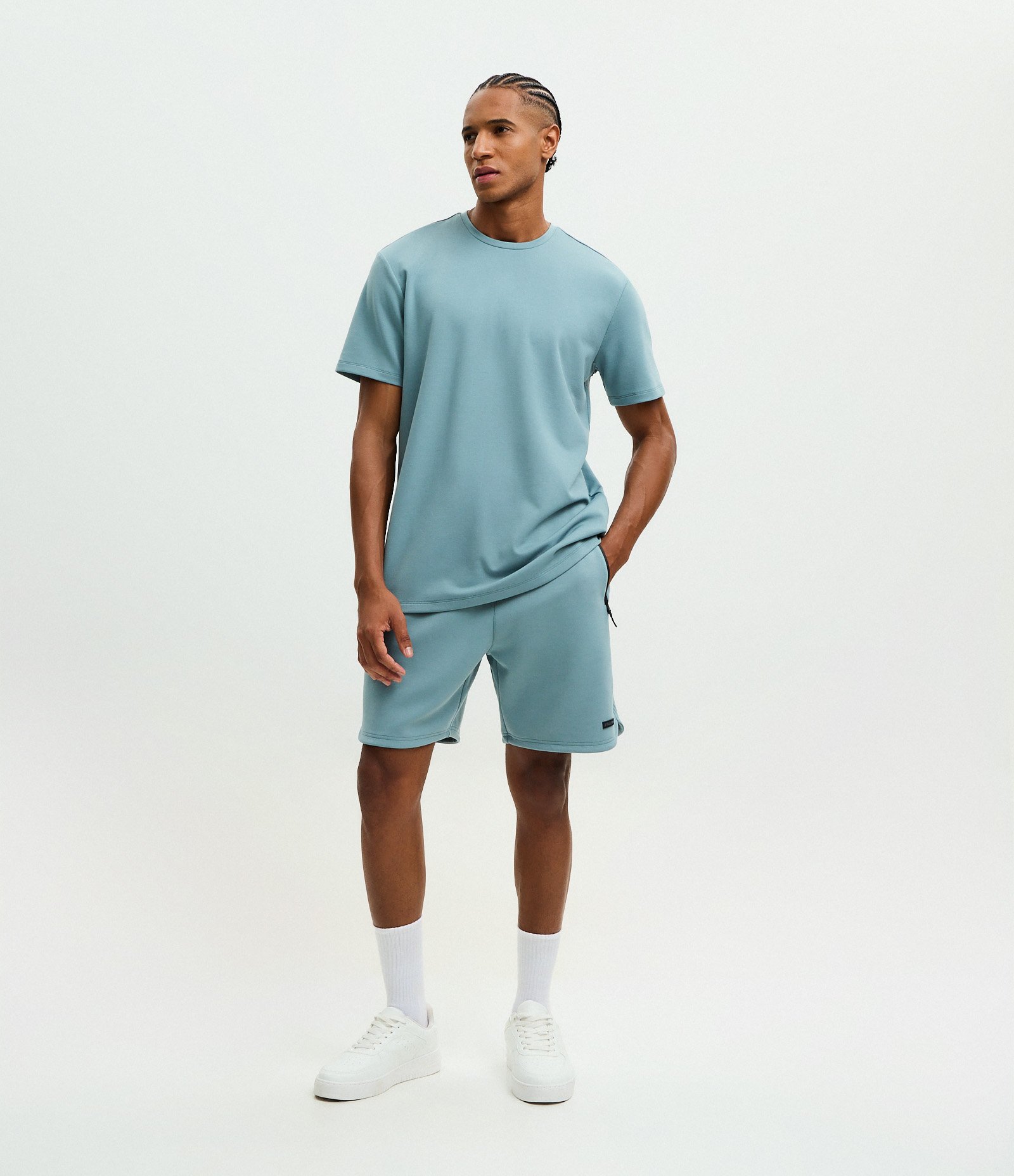 Bermuda Esportiva em Moletom Tecnológico com Cós Elástico e Zíper no Bolso Azul Chumbo 1