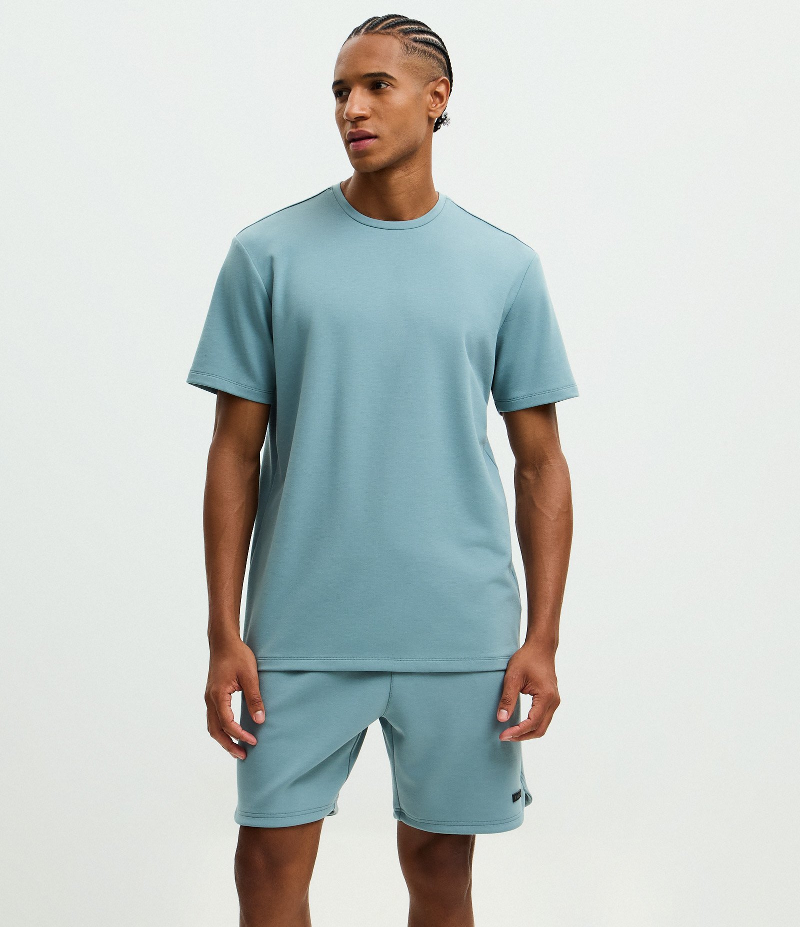 Bermuda Esportiva em Moletom Tecnológico com Cós Elástico e Zíper no Bolso Azul Chumbo 4