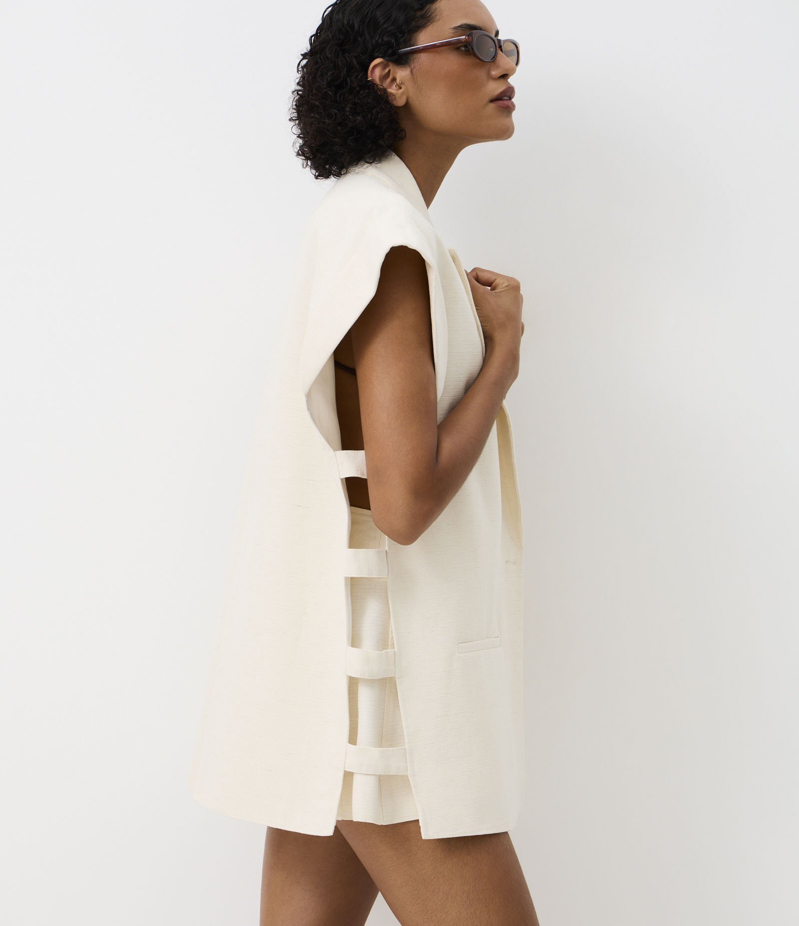 Colete em Algodão com Linho com Tiras na Lateral Aberta Off White 5