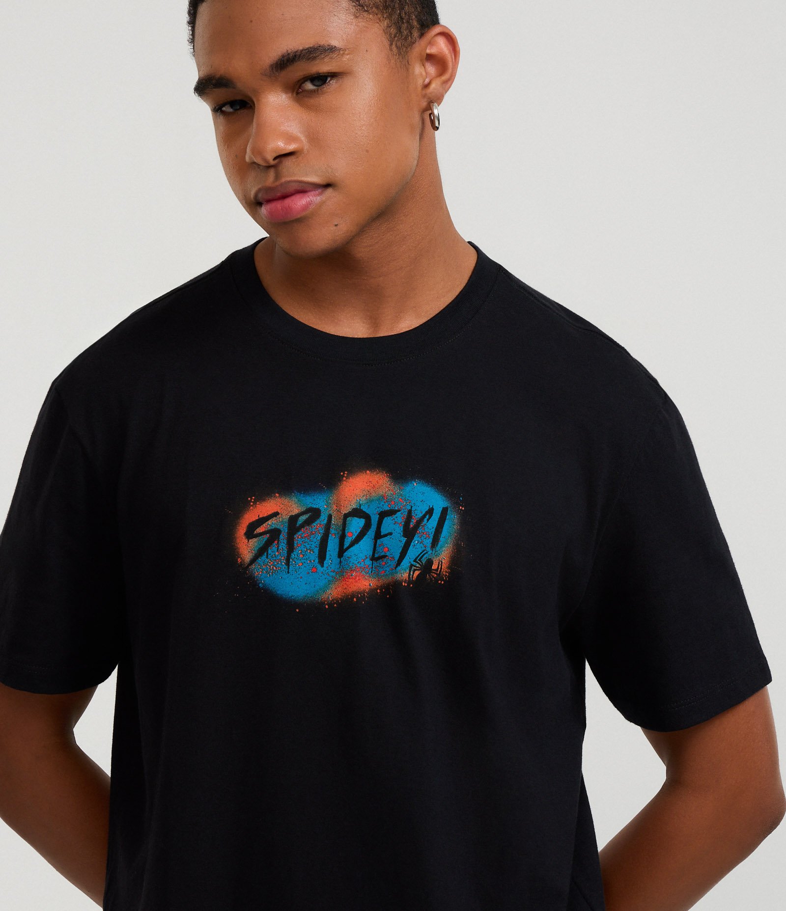 Camiseta Comfort T-Shirt em Meia Malha com Estampa  Spider Man Preto 4