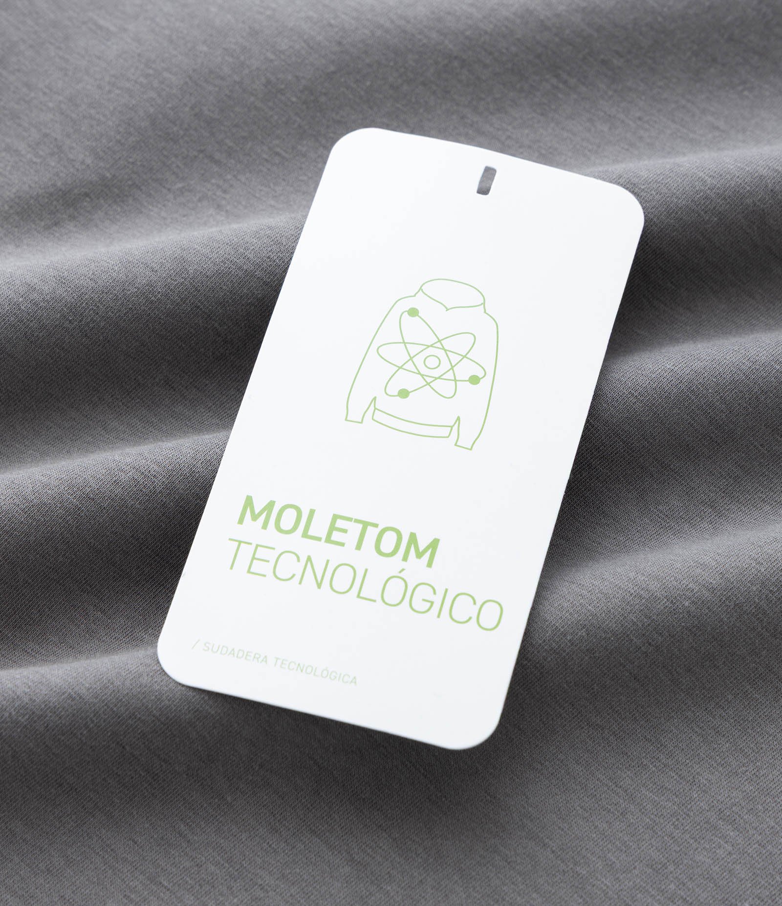 Bermuda Esportiva Tecnológica em Moletom Cinza 7