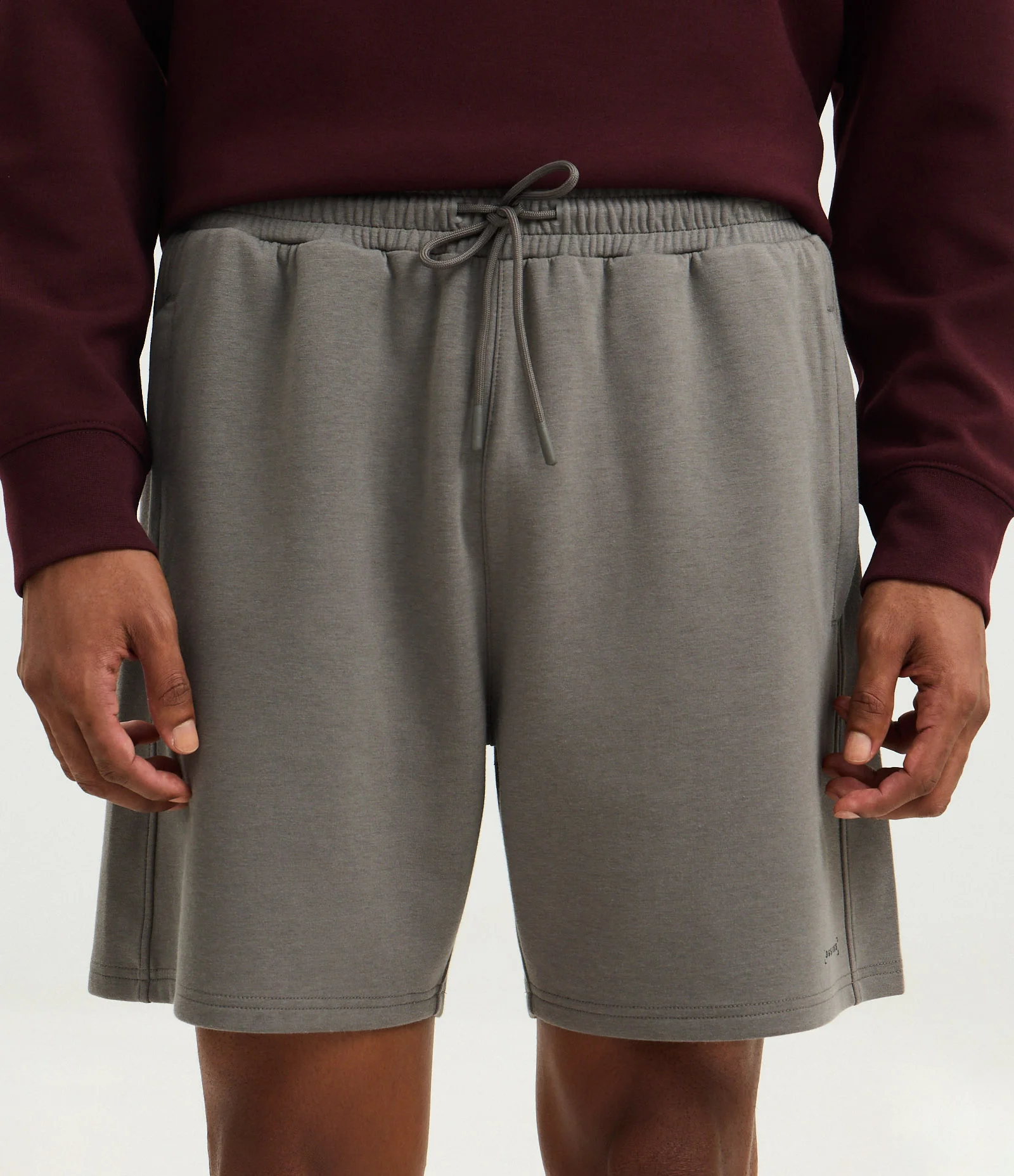 Bermuda Esportiva Tecnológica em Moletom Cinza 2