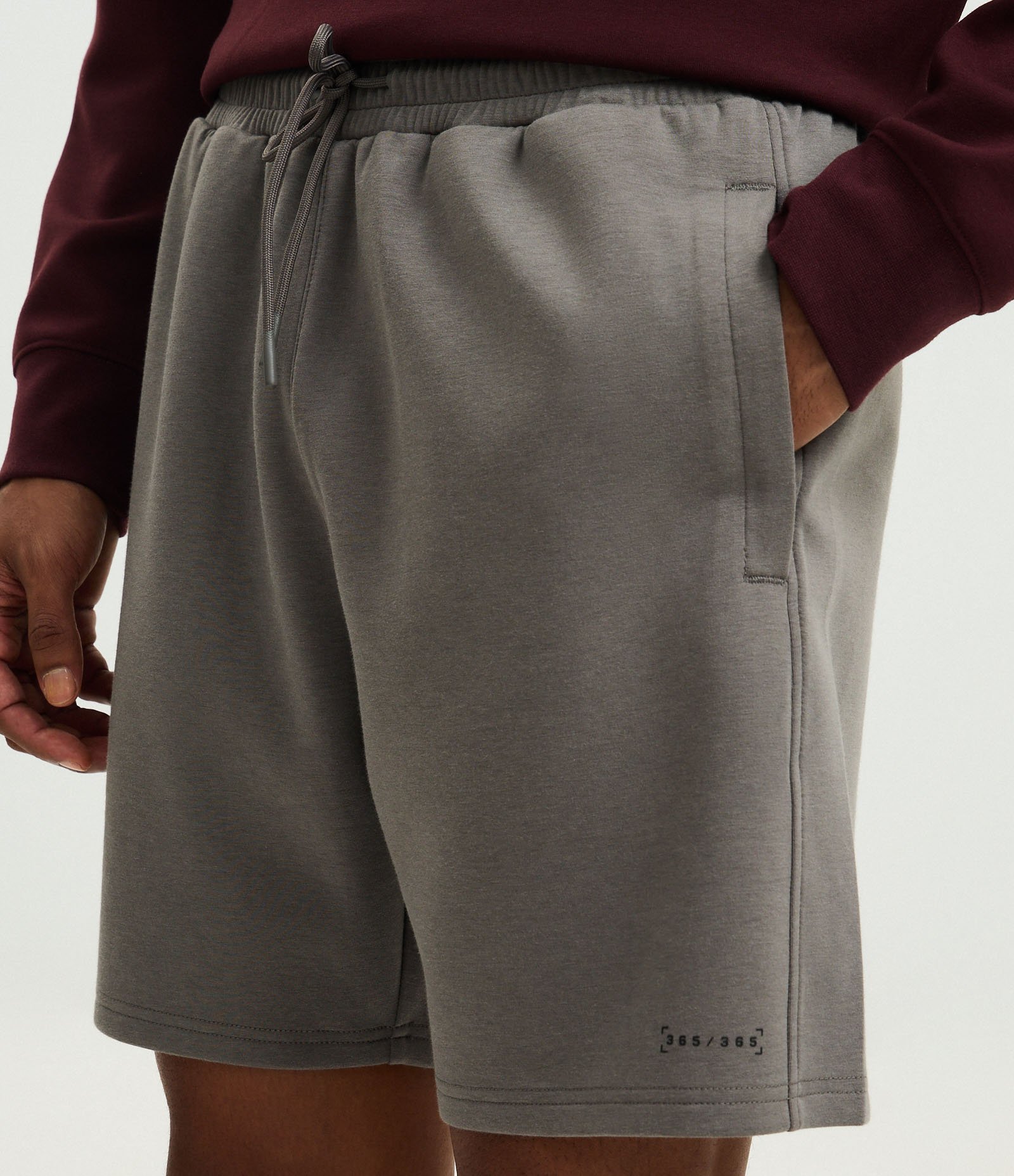 Bermuda Esportiva Tecnológica em Moletom Cinza 4