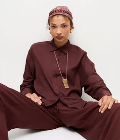 Camisa em Viscolinho com Manga Longa e Abotoamento