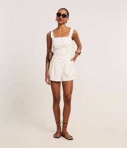 Bermuda Reta Alfaiatada em Piquet com Estampa Poá