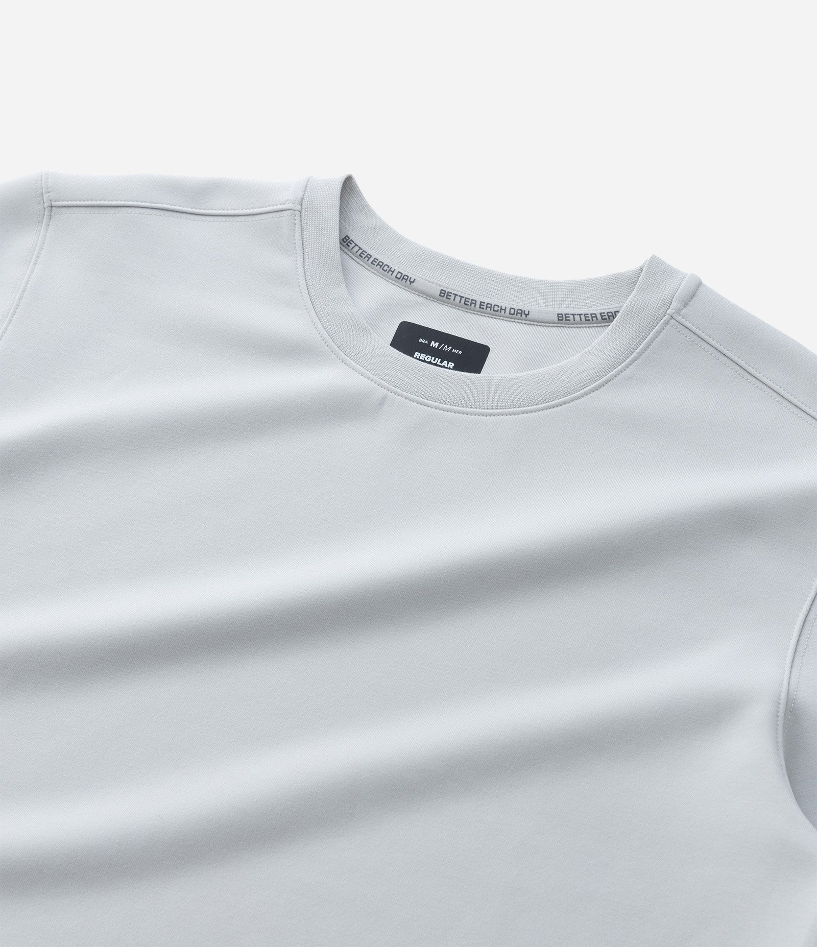 Casaco Fechado Esportivo com Punho Ajustado e Etiqueta Aplicada Branco 3