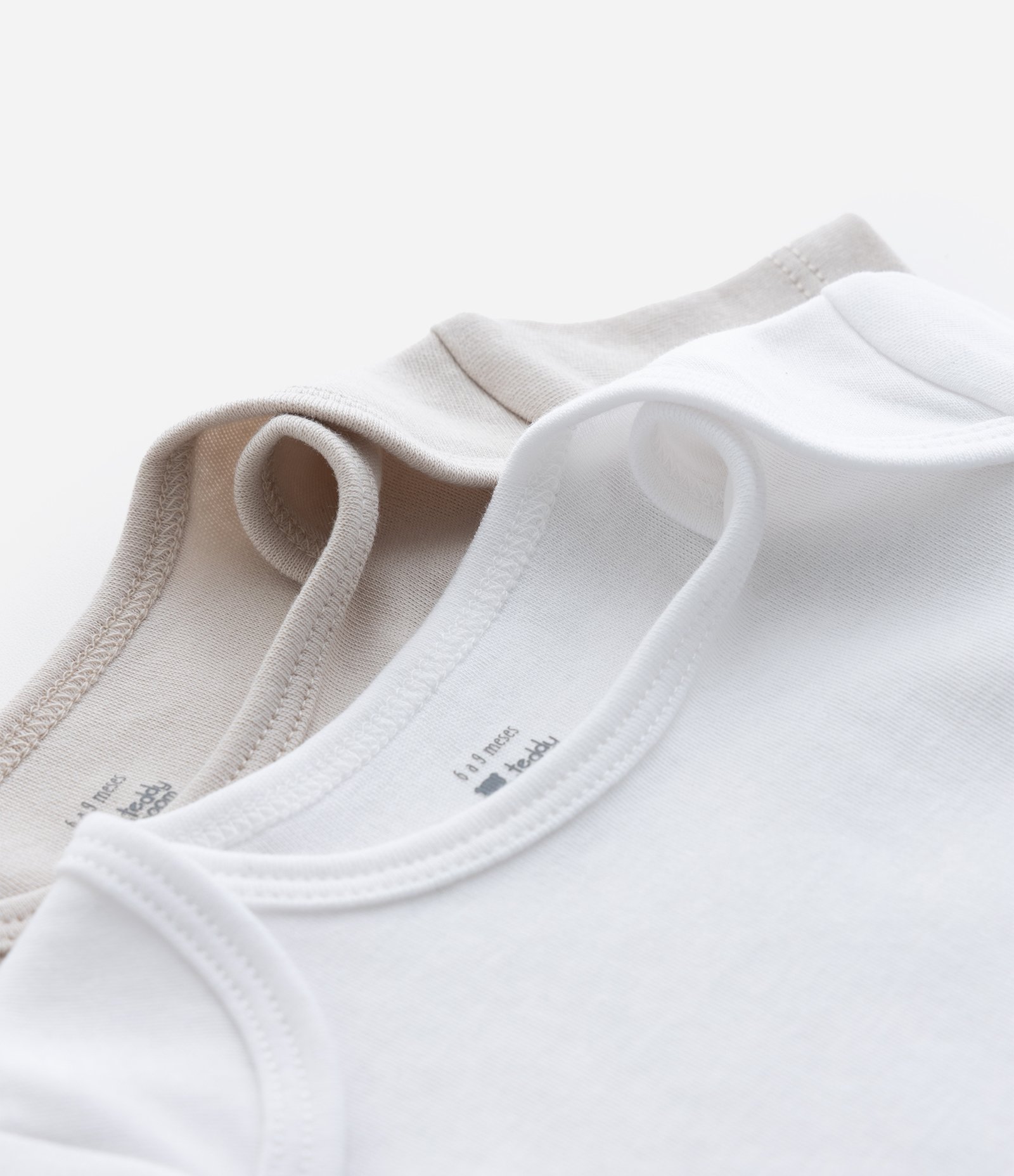Kit 02 Bodies Básicos em Suedine com Gola Americana - Tam RN a 18 meses Branco/Bege Claro 5