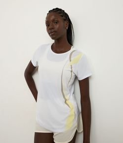 Camiseta Esportiva em Microfibra com Estampa de Ondas