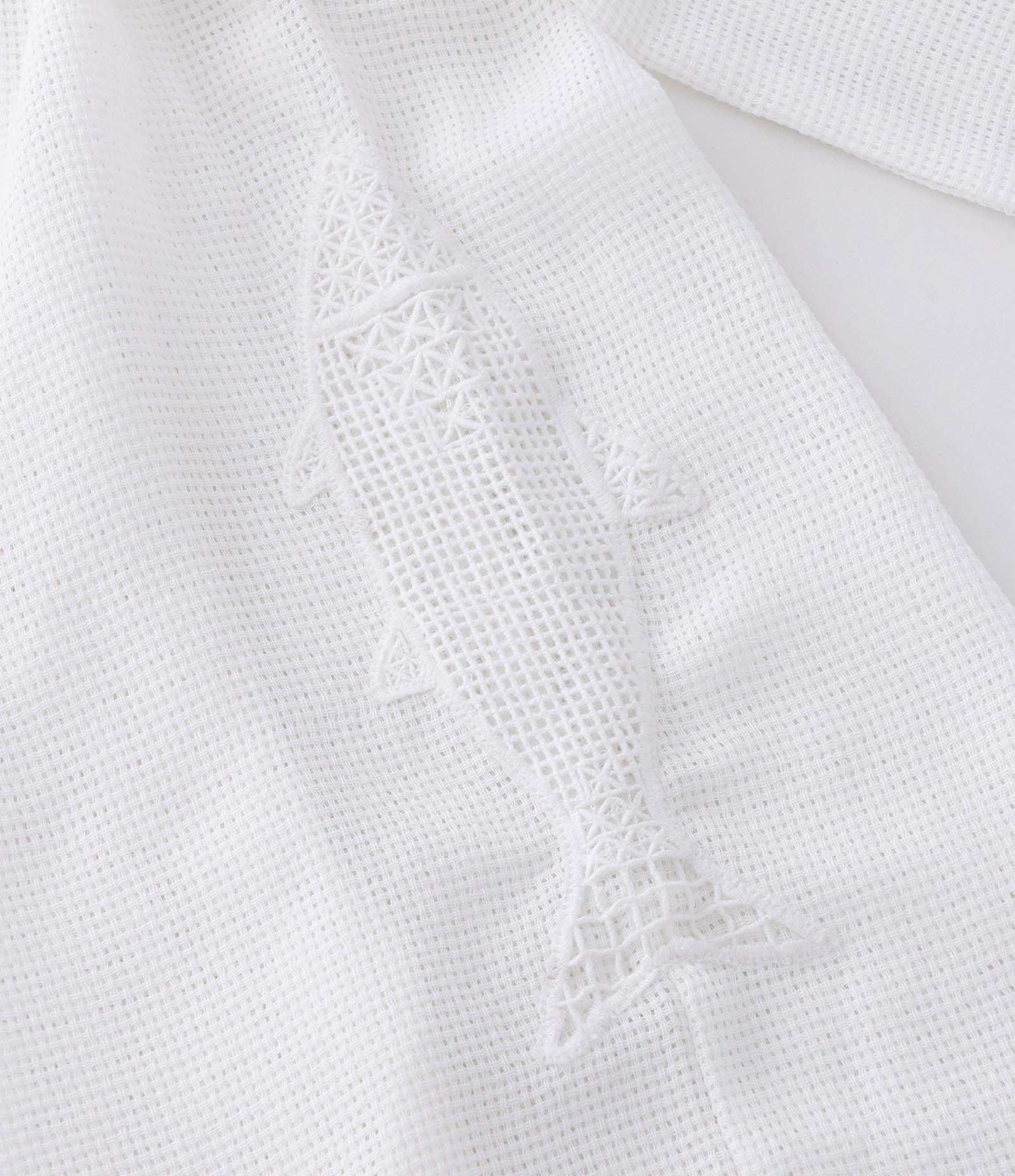 Camisa Manga Longa Texturizada com Detalhes em Bordado de Peixe Off White 7