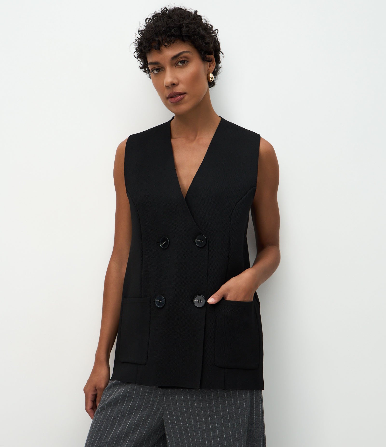 Colete Alongado em Tricô com Abotoamento Transpassado Preto 1