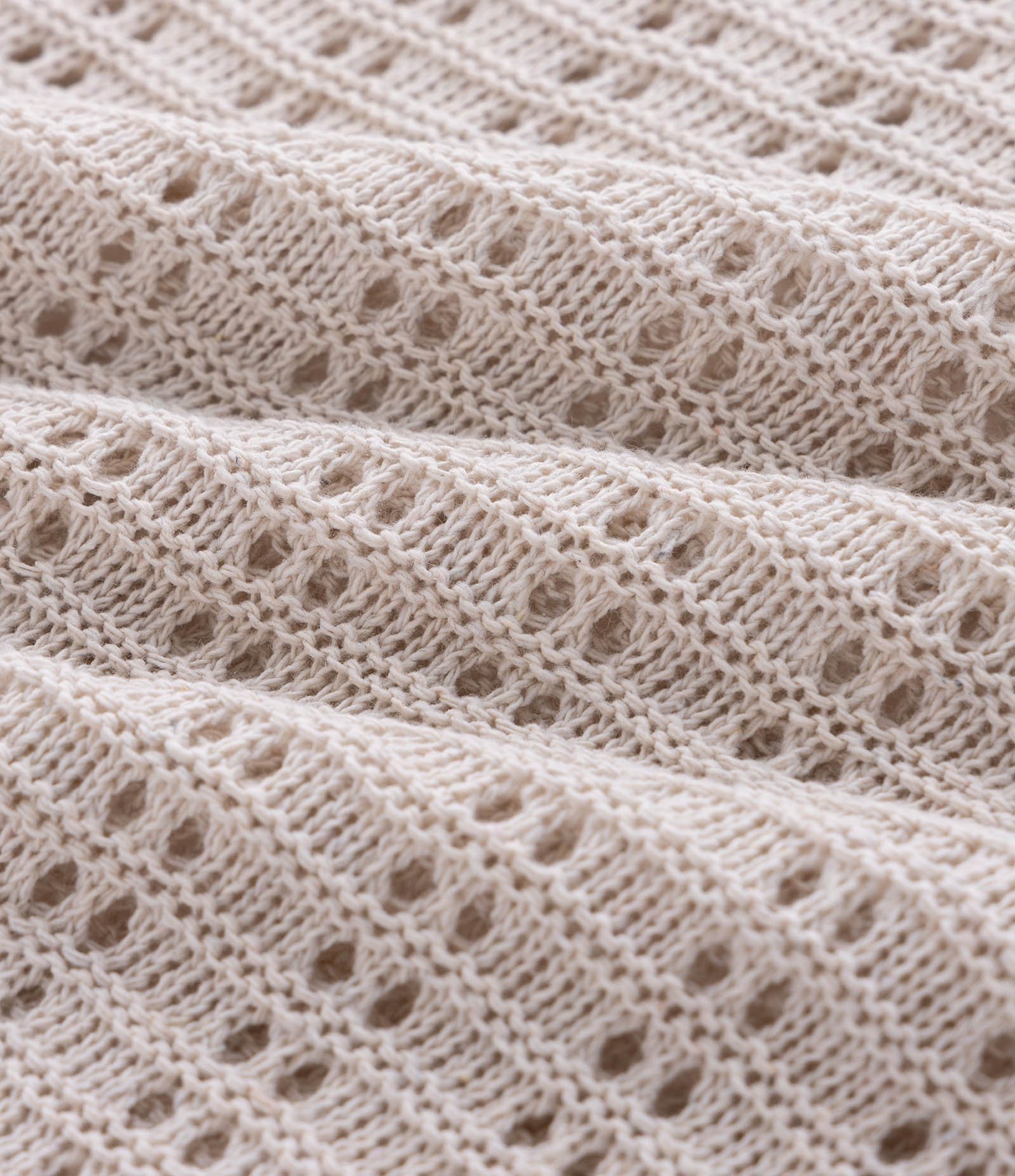 Camisa Polo em Algodão Texturizada com Gola V e Detalhe Contrastante Branco 3