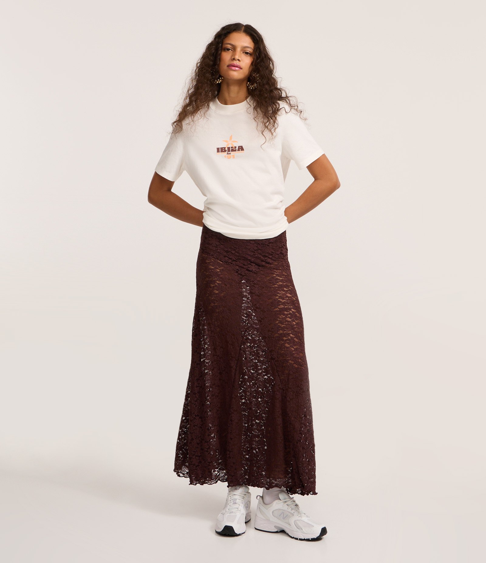 Saia Longa em Renda Floral Sem Forro Marrom 2