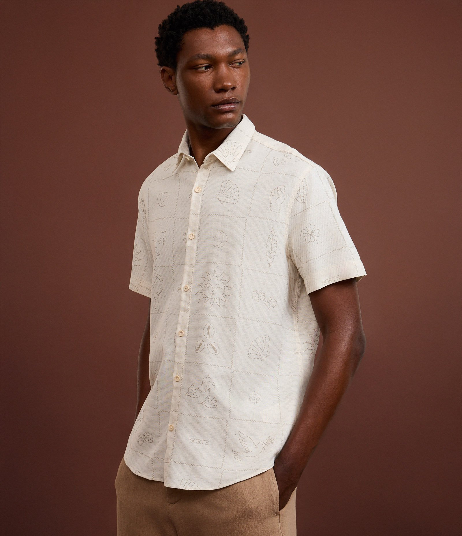 Camisa Regular em Algodão com Bordado Floral Branco 1