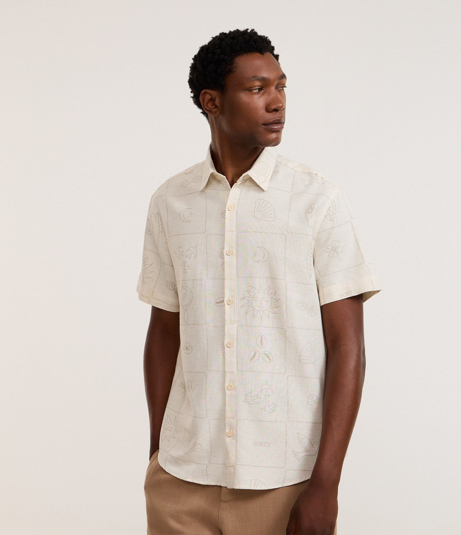 Camisa Regular em Algodão com Bordado Floral Branco 4