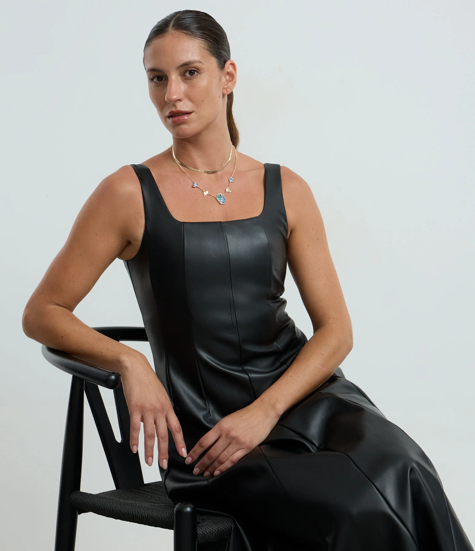 Colar Camadas Fita Italiana com Pingentes Ovais Dourado 1