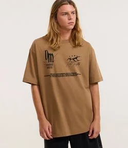 Camiseta Manga Curta em Meia Malha com Estampa Lettering Frente e Costas