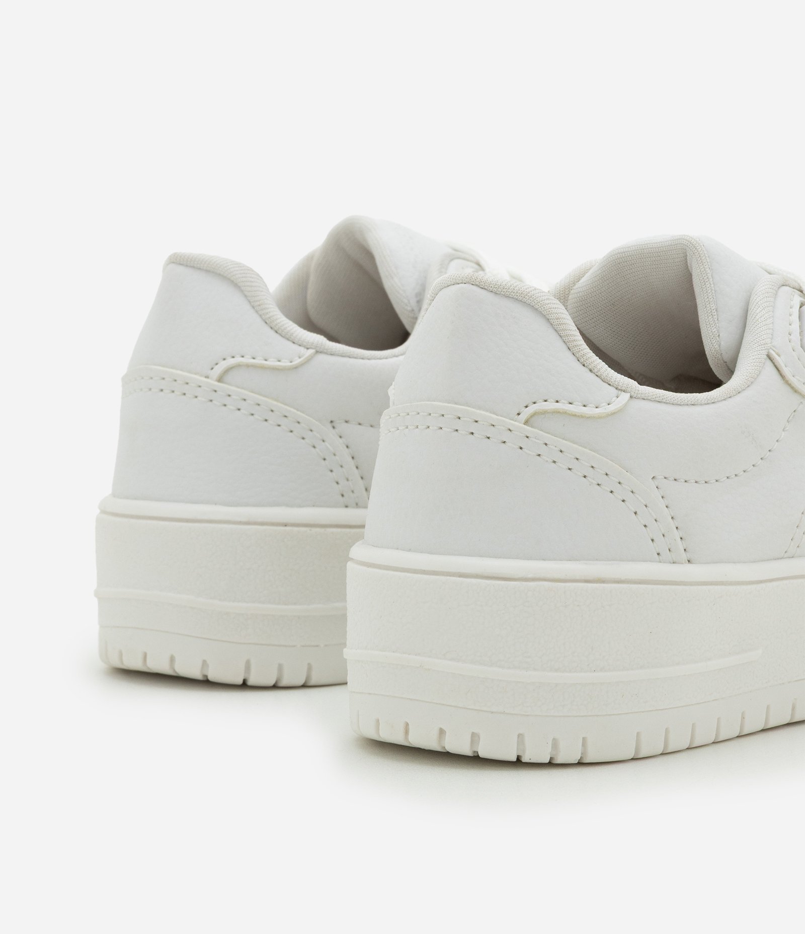 Tênis Infantil em PU com Recortes  - Tam 28 ao 36 Branco 2