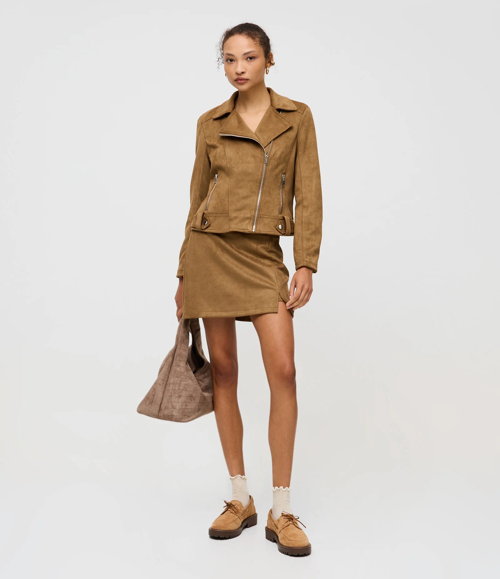 Short Saia Curto em Suede com Fendinha Caramelo 1