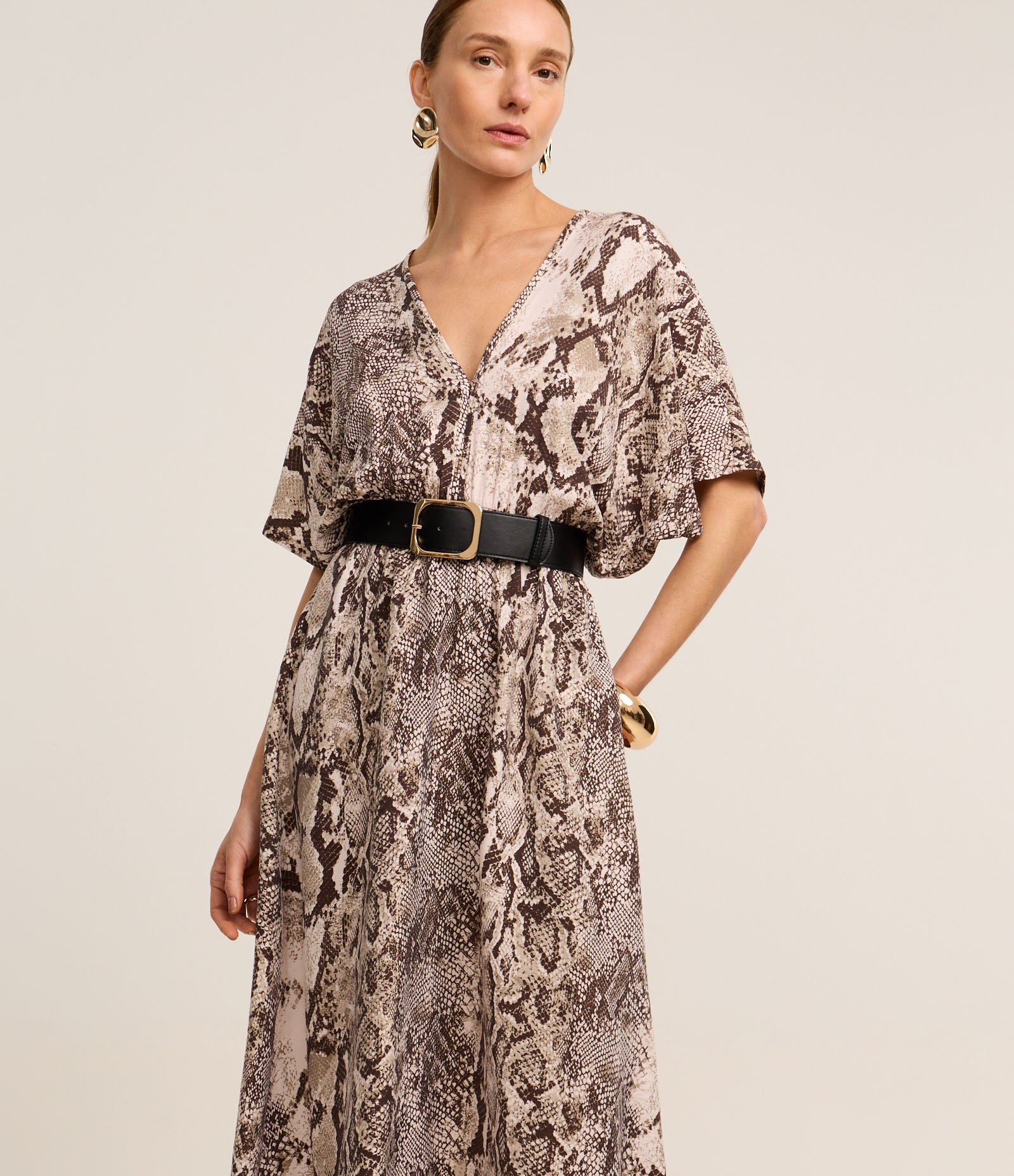 Vestido Evasê Longo em Crepe com Estampa Serpente Multicores 1