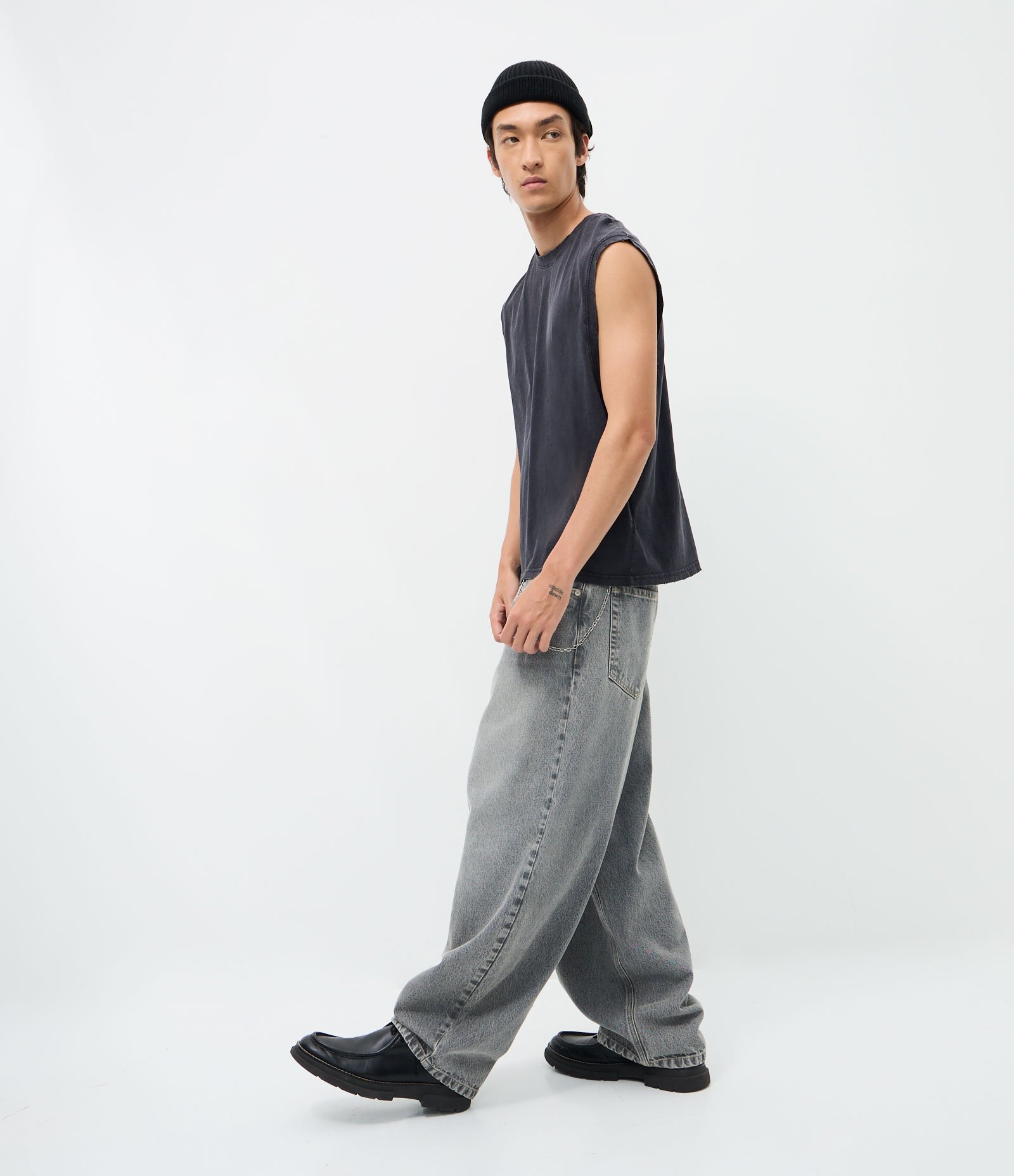 Regata em Algodão com Cava e Gola com Puídos Preto 2