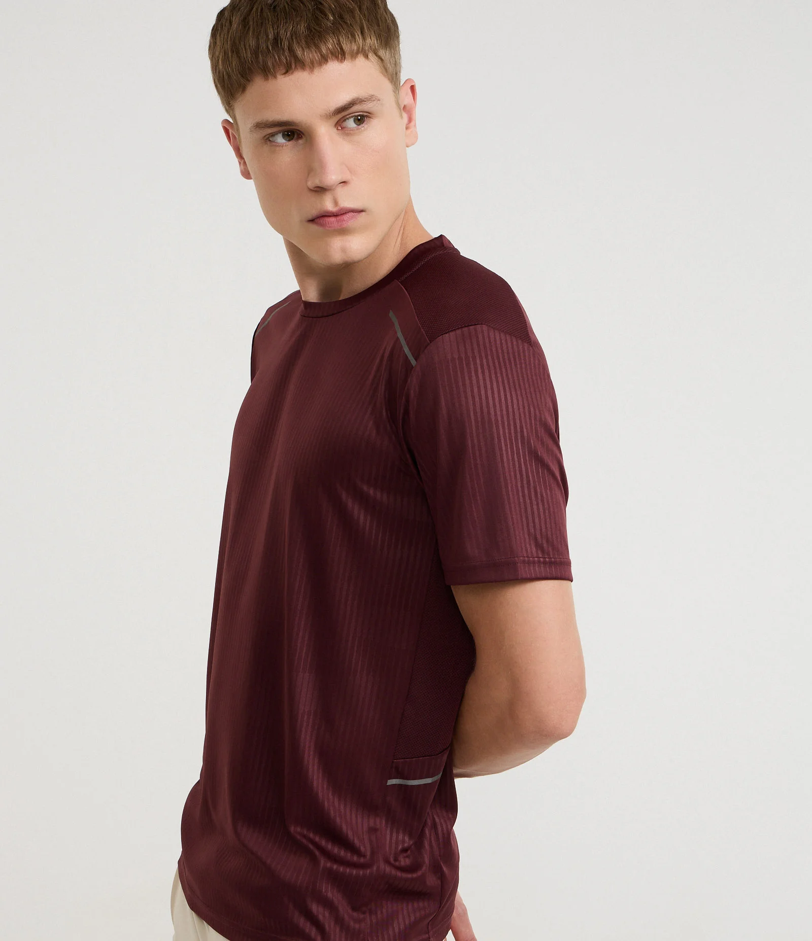 Camiseta Esportiva Regular com Tecnologia Dry Vermelho 3