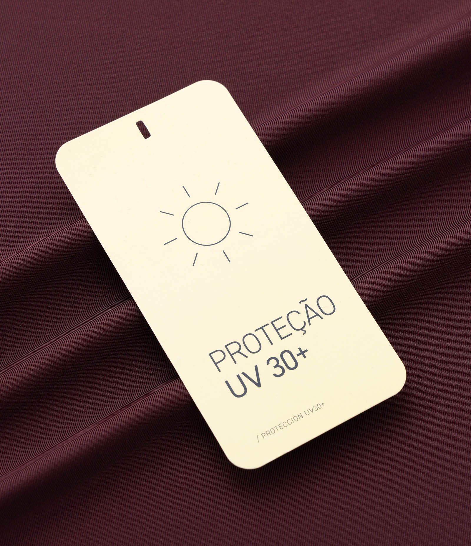 Camiseta Esportiva com Tecnologia Dry e Laser Cut Bordô 10