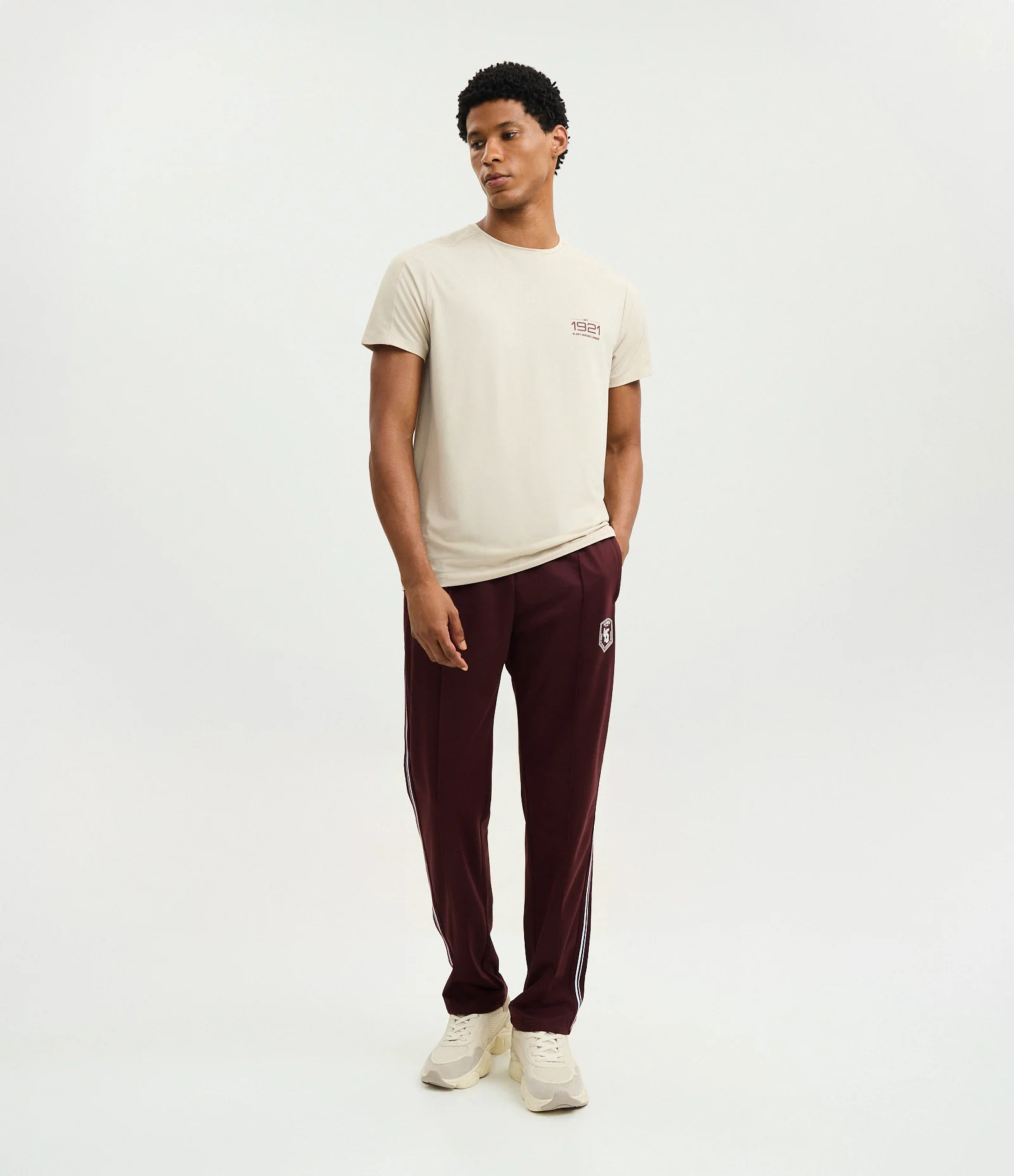 Camiseta em Tecnologia Dry com Estampa Lettering 1921 e Textura no Ombro Amarelo 2